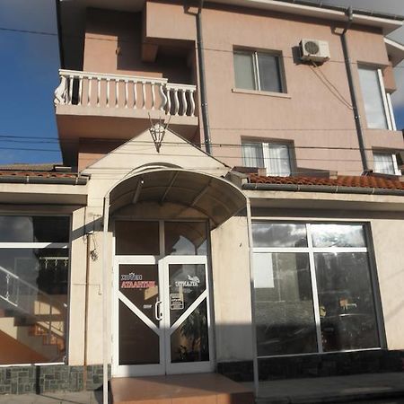 Hotel Atlantic Szliven Kültér fotó