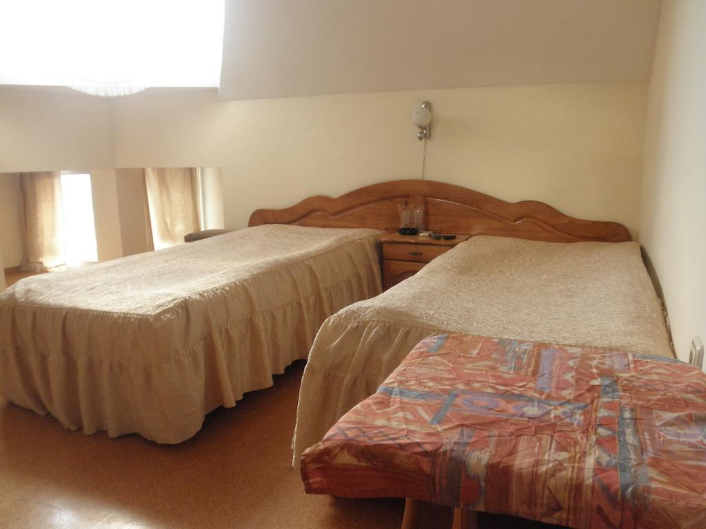Hotel Atlantic Szliven Szoba fotó