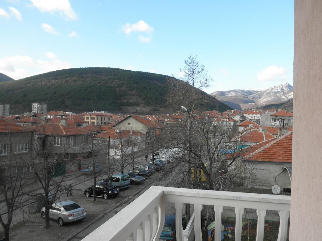 Hotel Atlantic Szliven Kültér fotó
