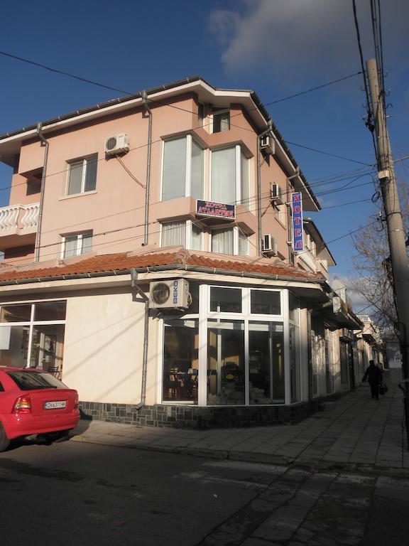Hotel Atlantic Szliven Kültér fotó