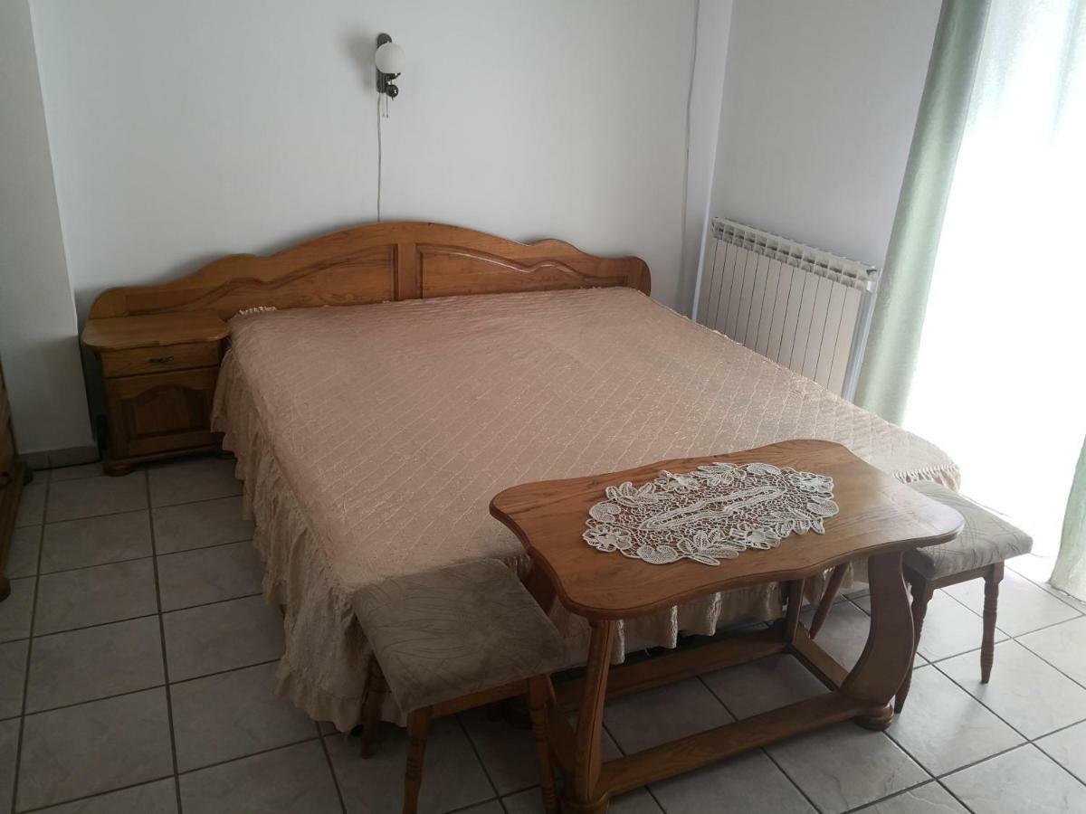 Hotel Atlantic Szliven Kültér fotó